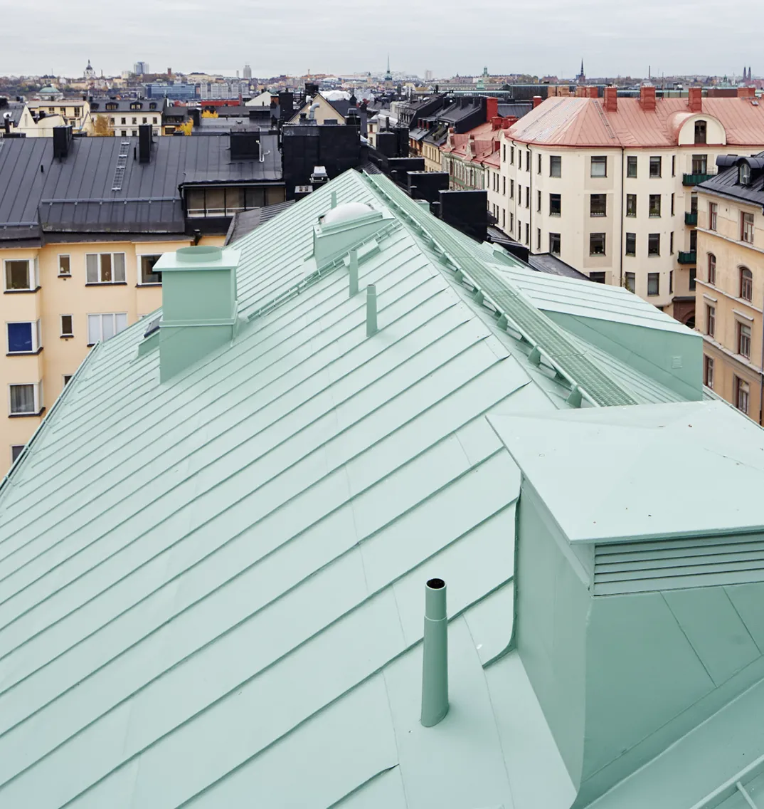 Takfärg målning plåttak BRF fastighet